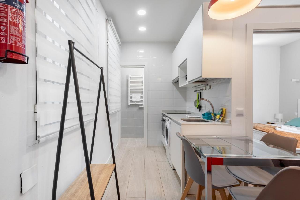 2 Bedrooms 1 Bathroom Furnished - Lavapies - Modern - Mintystay Madrid Exterior foto